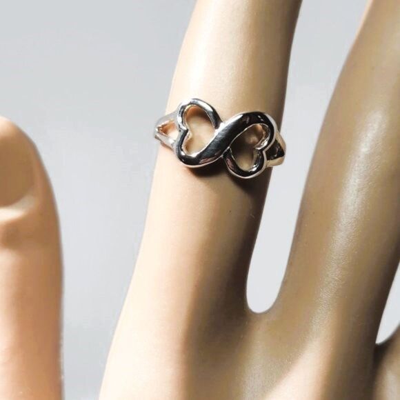 Infinity Hearts Ring in Sterling Silver Size 8 - Picture 6 of 7